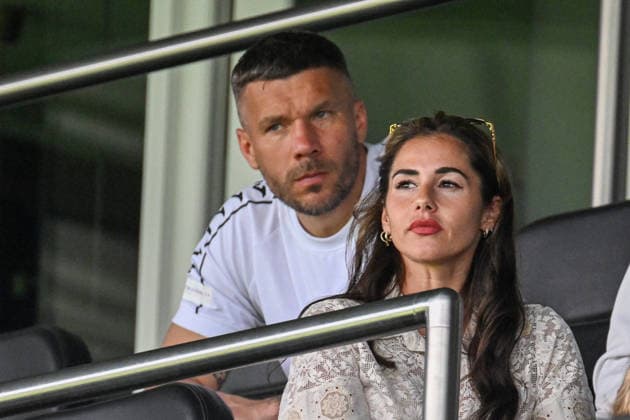 30.05.2026, xsvx, Fussball Langholz Cup 2026, v.l. Lukas Podolski und Sarah Engels Wiesbaden