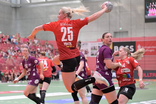 Lilli Roepcke (SV Union Halle-Neustadt, 25) beim Wurf Tor TusSies Metzingen vs. SV Union Halle-Neustadt , Handball, Alsco HBF, 7. Play-Off Ligaspieltag, Saison 2025 2026, 30.05.2026 TusSies Metzingen vs. SV Union Halle-Neustadt , Handball, Alsco HBF, 7. Play-Off Ligaspieltag, Saison 2025 2026, 30.05.2026 Tuebingen Copyright: xEibner-Pressefoto TobiasxBaurx EP_TBR