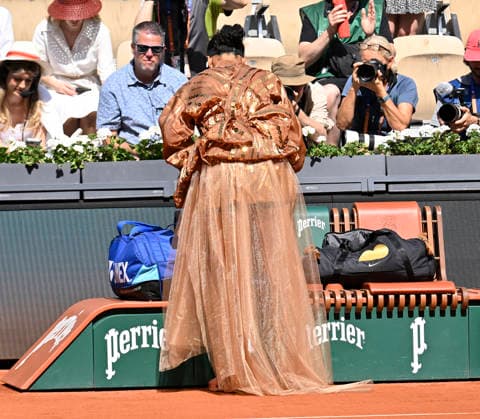 Tennis -Internationaux de France - Roland Garros 2026 - ITF - 30 05 2026 - French Open Paris 30.05.2026 Naomi Osaka (JAP) has turned the clay courts of Roland Garros into her personal runway with a headline-grabbing, two-piece custom court-ure ensemble designed by Swiss couturier Kevin Germanier and Nike. Described by Osaka as looking like the Eiffel Tower at night . Photo:- Roger Parker International Sports Fotos Ltd Paris Paris France Copyright: xRogerxParkerx