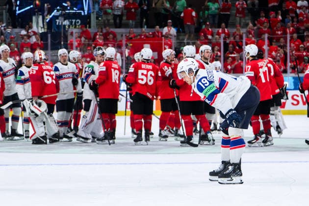 260530 Havard ostrem Salsten of Norway looks dejected after the 2026 IIHF Ice hockey, Eishockey World Championship, WM, Weltmeisterschaft semifinal match between Switzerland and Norway on May 30, 2026 in Zürich. Photo: Jesper Zerman BILDBYRAN kod JZ JZ0737 ishockey ice hockey ishockey-vm 2026 vm 2026 iihf world championship semifinal semifinals switzerland schweiz norge norway bbeng Copyright: JESPERxZERMAN BB260530JZ071
