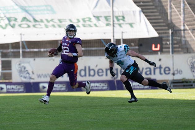 30.05.2026, xhfmx, American Football EFA European Football Alliance, Frankfurt Galaxy - Munich Ravens v.l. Ethan Garbers (Frankfurt Galaxy, 12), Alex Raich (Munich Ravens, 4) (DFL DFB REGULATIONS PROHIBIT ANY USE OF PHOTOGRAPHS as IMAGE SEQUENCES and or QUASI-VIDEO) Frankfurt am Main