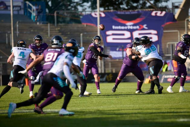 Frankfurt Galaxy - Munich Ravens, American Football, European Football Alliance (EFA), Saison 2026, 30.05.2026. 12 Ethan Garbers (QB, Frankfurt Galaxy) im Spiel zwischen Frankfurt Galaxy und Munich Ravens in der European Football Alliance (EFA) in Frankfurt am Main, Deutschland. Hessen Deutschland