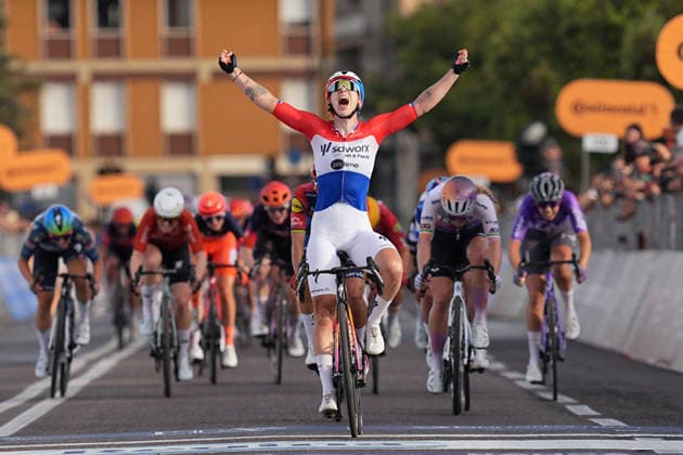 Netherlands™s Lorena Wiebes of Team SD Worx - Protime™s winner of the stage on the finish line during Stage 1 of the Giro d™Italia Women, from Cesenatico to Ravenna, Italy, Saturday May 30, 2026  Copyright: xMarcoxAlpozzi LaPressex