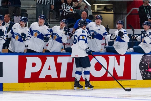 ZURICH, SWITZERLAND - MAY 30: Aleksander Barkov (Finland, 16) during his 2:2 goal celebration during the Half Finals - Match 62 between Canada and Finland at the IIHF Ice hockey, Eishockey World Championship, WM, Weltmeisterschaft 2026, Swiss Life Arena on May 30, 2026 in Zurich, Switzerland. Zurich Switzerland Copyright: xTimoxSteinx