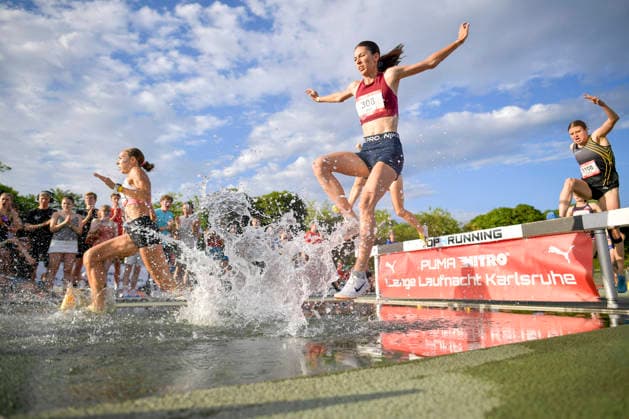 30.05.2026, xkaix, Leichtathletik Lange Laufnacht, Karlsruhe v.l. Sila Bayir (Enka) Karlsruhe