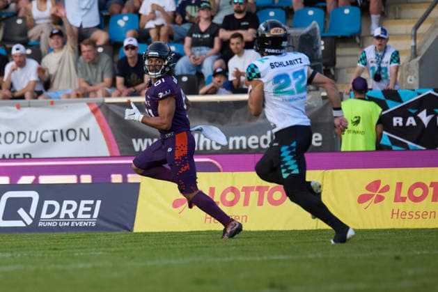 Frankfurt Galaxy - Munich Ravens, American Football, European Football Alliance (EFA), Saison 2026, 30.05.2026. 81 Brevin Easton (WR, Frankfurt Galaxy) mit dem Touchdown im Spiel zwischen Frankfurt Galaxy und Munich Ravens in der European Football Alliance (EFA) in Frankfurt am Main, Deutschland. Hessen Deutschland