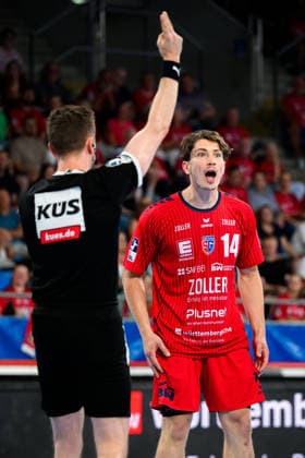 Bietigheim: HBL - 25 26 - SG BBM Bietigheim - VfL Potsdam Schiedsrichter Jonas Konrad, Fynn Nicolaus (Bietigheim) Bietigheim-Bissingen Egetrans Arena Baden-Württemberg Deutschland