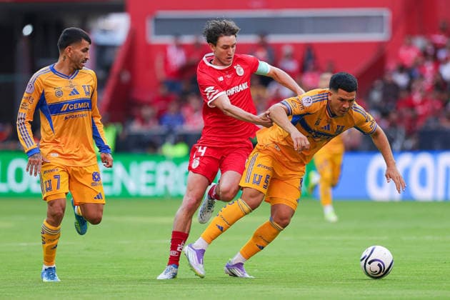 CONCACAF CHAMPIONS CUP 2026 CONCACAF CHAMPIONS CUP 2026 TOLUCA VS TIGRES UANL 30052026 TOLUCA, ESTADO DE MEXICO. Action photo of Marcel Ruiz (L) of Diablos Rojos del Toluca and Cesar Araujo (R) of Tigres UANL, during title game of the CONCACAF Champions Cup 2026 at the Estadio Nemesio Diez of Toluca, Estado de Mexico, Mexico. Foto de accion de Marcel Ruiz (I) de Diablos Rojos del Toluca y Cesar Araujo (D) de Tigres UANL, durante juego por el titulo de la CONCACAF Champions Cup 2026, celebrado en el Estadio Nemesio Diez de Toluca, Estado de Mexico, Mexico en contra de Tigres UANL. Photo by IMAGENSHOP AGENCIA FOTOGRAFICA TOLUCA ESTADO DE MEXICO MEXICO Copyright: xIMAGENSHOPxAGENCIAxFOTOGRAFICAx