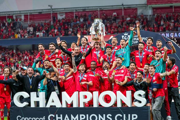 CONCACAF CHAMPIONS CUP 2026 CONCACAF CHAMPIONS CUP 2026 TOLUCA VS TIGRES UANL 30052026 TOLUCA, ESTADO DE MEXICO. Action photo of players of Diablos Rojos del Toluca, celebrating with the champions torphy during title game of the CONCACAF Champions Cup 2026 against Tigres UANL, at the Estadio Nemesio Diez of Toluca, Estado de Mexico, Mexico. Foto de accion de jugadores de Diablos Rojos del Toluca, celebrando con el trofeo de campeones durante juego por el titulo de la CONCACAF Champions Cup 2026, en contra de Tigres UANL, celebrado en el Estadio Nemesio Diez de Toluca, Estado de Mexico, Mexico. Photo by IMAGENSHOP AGENCIA FOTOGRAFICA TOLUCA ESTADO DE MEXICO MEXICO Copyright: xIMAGENSHOPxAGENCIAxFOTOGRAFICAx