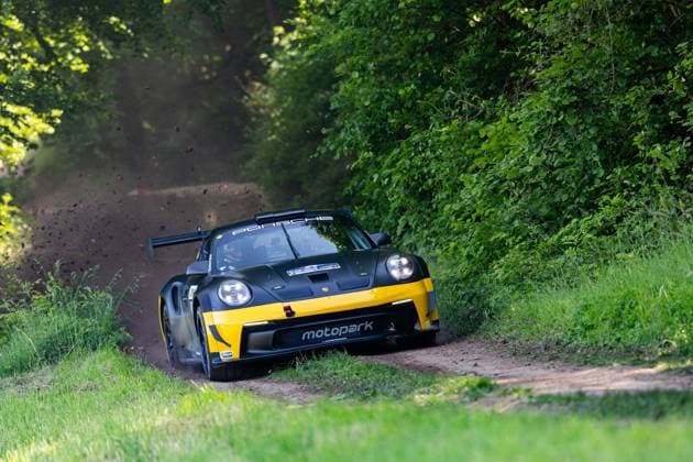 30.05.2026, GER, Motorsport Rallyesport, Maenner Frauen, Saison 2026, 61. RSC-Rallye Wartburg RSC Rallye Super Cup powered by Carunion org. MC Eisenach Team Motopark RUMPFKEIL, Timo (DEU) BERG, H. (DEU) (Porsche 911 Rally GT) Am Samstagnachmittag gingen die Teilnehmer Fahrer auf die letze Wertungsprüfung Flachsgrund powered by Formella Bau GmbH. 99817 Eisenach Festplatz Spicke Thüringen Deutschland