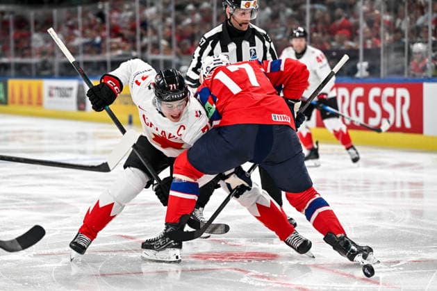 ZURICH, SWITZERLAND - MAY 31: Macklin Celebrini of Canada and Eirik Salsten of Norway battle for the puck during the 2026 IIHF Ice hockey, Eishockey World Championship, WM, Weltmeisterschaft Switzerland Bronze medal game between Canada and Norway at Swiss Life Arena on May 31, 2026 in Zurich, Zurich. Zurich Swiss Life Arena Zurich Switzerland Copyright: xJustPictures.ch AndreaxBrancax jp-en-EuSpIm-JP7_ANB_FinCze_31052026_7180