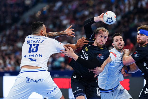 Rogerio Moraes Ferreira (Montpellier Handball, 13), Simon Pytlick (SG Flensburg-Handewitt, 02) GER, Montpellier Handball vs. SG Flensburg-Handewitt, Handball, EHF European League, Spiel um Platz 3, Saison 2025 2026, 31.05.2026 GER, Montpellier Handball vs. SG Flensburg-Handewitt, Handball, EHF European League, Spiel um Platz 3, Saison 2025 2026, 31.05.2026 Hamburg Copyright: xEibner-Pressefoto MarcelxvonxFehrnx EP_MFN
