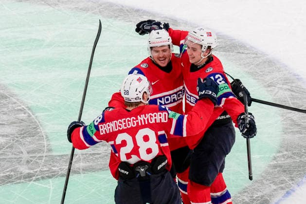ZURICH, SWITZERLAND - MAY 31: Stian Solberg of Norway R) celebrates his goal during the 2026 IIHF Ice hockey, Eishockey World Championship, WM, Weltmeisterschaft Switzerland Bronze medal game between Canada and Norway at Swiss Life Arena on May 31, 2026 in Zurich, Zurich. Zurich Swiss Life Arena Zurich Switzerland Copyright: xJustPictures.ch JarixPestelaccix jp-en-EuSpIm-JP6_JAR_Canada_Norway_31May2026_00101