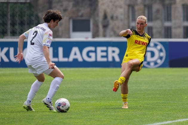 31.05.2026, xgrfx, Fussball Frauen Regionalliga West, Borussia Dortmund - Vorwärts Spoho Köln v.l. Lauryn Lanf (Vorwärts Spoho Köln), Ann-Sophie Vogel (Borussia Dortmund) (DFL DFB REGULATIONS PROHIBIT ANY USE OF PHOTOGRAPHS as IMAGE SEQUENCES and or QUASI-VIDEO) Stadion Rote Erde