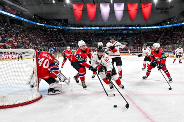 Sport Bilder des Tages ZURICH, SWITZERLAND - MAY 31: Sidney Crosby of Canada in action against Max Krogdahl of Norway R) and goalkeeper Henrik Haukeland of Norway L) during the 2026 IIHF Ice hockey, Eishockey World Championship, WM, Weltmeisterschaft Switzerland Bronze medal game between Canada and Norway at Swiss Life Arena on May 31, 2026 in Zurich, Zurich. Zurich Swiss Life Arena Zurich Switzerland Copyright: xJustPictures.ch AndreaxBrancax jp-en-EuSpIm-JP7_ANB_CanNor_31052026_8797