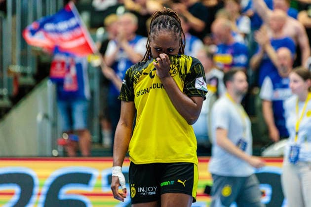 Deborah Lassource (Borussia Dortmund, 22) zeigt sich enttaeuscht GER, HSG Blomberg-Lippe vs. Borussia Dortmund, Handball, 1. Bundesliga Frauen, Play-Offs, Finale, Spiel 3, 31.05.2026 GER, HSG Blomberg-Lippe vs. Borussia Dortmund, Handball, 1. Bundesliga Frauen, Play-Offs, Finale, Spiel 3, 31.05.2026 Blomberg Copyright: xEibner-Pressefoto JanxRollingerx EP_JSK
