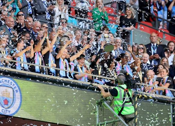 Alex Greenwood of Manchester City celebrates by lifting the trophy after winning the Adobe Women s FA Cup Brighton and Hove Albion Women v Manchester City Women, Adobe Women s FA Cup Final, Football, Wembley Stadium, London, UK - 31 May 2026London Wembley Stadium United Kingdom EDITORIAL USE ONLY No use with unauthorised audio, video, data, fixture lists, club league logos or live services. Online in-match use limited to 120 images, no video emulation. No use in betting, games or single club league player publications. Copyright: xGeorgexTewkesbury Shutterstockx 16898308dh