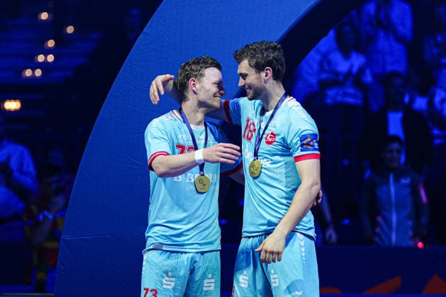 Timo Kastening (MT Melsungen, 73) und Florian Drosten (MT Melsungen, 18) GER, THW Kiel vs. MT Melsungen, Handball, EHF European League, Finale, Saison 2025 2026, 31.05.2026 GER, THW Kiel vs. MT Melsungen, Handball, EHF European League, Finale, Saison 2025 2026, 31.05.2026 Hamburg Copyright: xEibner-Pressefoto MarcelxvonxFehrnx EP_MFN