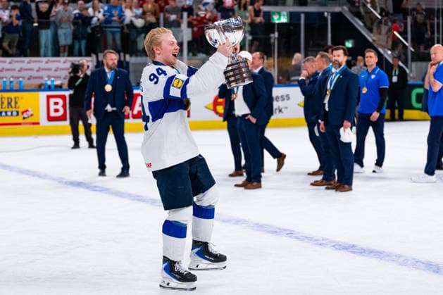 ZURICH, SWITZERLAND - MAY 31: Konsta Helenius (Finland, 94) celebrating the Win of the Gold Medal during the Gold Medal Game - Match 64 between Switzerland and Finland at the IIHF Ice hockey, Eishockey World Championship, WM, Weltmeisterschaft 2026, Swiss Life Arena on May 31, 2026 in Zurich, Switzerland. Zurich Switzerland Copyright: xTimoxSteinx