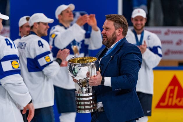 ZURICH, SWITZERLAND - MAY 31: Antti Pennanen (Finland, Head-Coach) celebrating the Win during the Gold Medal Game - Match 64 between Switzerland and Finland at the IIHF Ice hockey, Eishockey World Championship, WM, Weltmeisterschaft 2026, Swiss Life Arena on May 31, 2026 in Zurich, Switzerland. Zurich Switzerland Copyright: xTimoxSteinx
