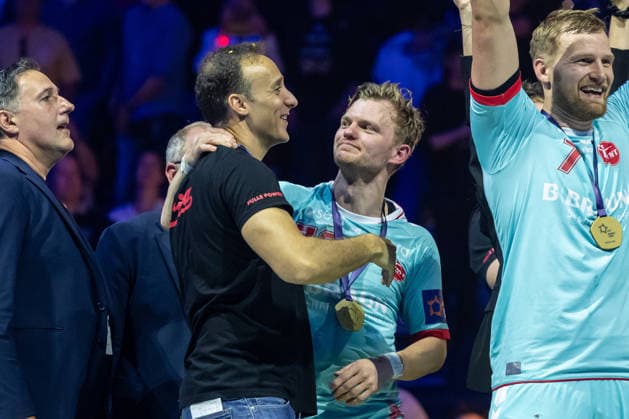 Trainer Roberto Garcia Parrondo (MT Melsungen) und Timo Kastening (MT Melsungen) celebrate during the handball final of the Winamax EHF Finals 2026 between THW Kiel and MT Melsungen at Barclays Arena on May 31, 2026 in Hamburg, Germany. -