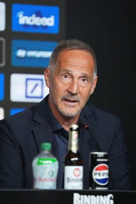 Trainer Adi Hütter (Eintracht Frankfurt) bei seiner Vorstellungspressekonferenz - Frankfurt 01.06.2026: Eintracht Frankfurt stellt Adi Hütter als neuen Trainer vor, Proficamp Eintracht