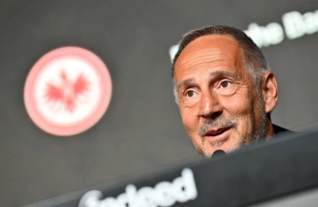 01.06.2026, xfux, Fussball 1.Bundesliga, Eintracht Frankfurt - Pressekonferenz zur Vorstellung von Adolf Adi Hütter Huetter als neuen Cheftrainer v.l. Trainer Adolf Adi Hütter Huetter (Eintracht Frankfurt) zautz (DFL DFB REGULATIONS PROHIBIT ANY USE OF PHOTOGRAPHS as IMAGE SEQUENCES and or QUASI-VIDEO) Frankfurt am Main