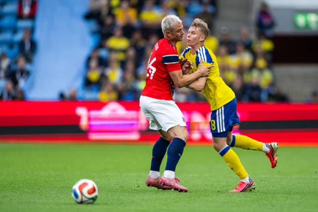 260601 Julian Ryerson of Norway and Daniel Svensson of Sweden during the International Friendly, Länderspiel, Nationalmannschaft football match between Norway and Sweden on June 1, 2026 in Oslo. Photo: Marius Simensen BILDBYRAN COP 238 JM0820 bbeng fotboll football soccer fotball träningslandskamp privatlandskamp landskamp international friendly norge norway sverige sweden sverige a Copyright: MARIUSxSIMENSEN BB260601BB798