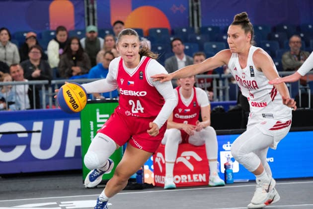June 1, 2026, Warsaw, Masovian Voivodeship, Poland: CzechiaÃ¢â‚¬â ¢s MONIKA FUCIKOVA (24) and PolandÃ¢â‚¬â ¢s ANNA PAWLOWSKA (4) in action during a FIBA 3x3 Basketball World Cup womenÃ¢â‚¬â ¢s Pool A game between Poland and Czechia in Warsaw, Poland. Warsaw Poland - ZUMAk204 20260601_zip_k204_104 Copyright: xRomanxKozielx