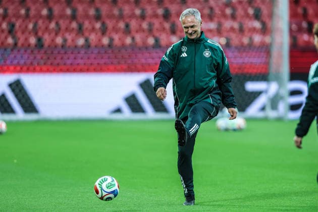 Fussball, WM-Qualifikation Europa (Frauen) Saison 2026 Abschlusstraining Deutschland vor dem Spiel gegen Norwegen 04.06.2026, RheinEnergeieSTADION Christian Wück (Trainer, Deutschland) Köln RheinEnergieSTADION Nordrhein-Westfalen Deutschland