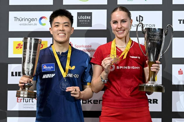 Tischtennis 94. Nationale Deutsche Meisterschaften am 07.06.2026 in den Messehallen in Erfurt Die Sieger im Einzel: Dang Qiu, links und Annett Kaufmann, rechts