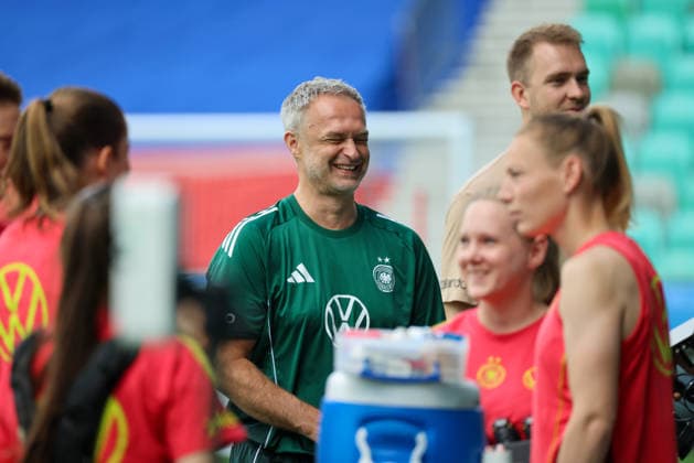 Ljubljana, Slowenien: 08.06. 2026 - Abschlusstraining des DFB Frauenteam vor dem WM-Qualifikationsspiel gegen Slowenien Im Bild: Bundestrainer Christian Wück Wueck (Deutschland) Copyright: HMBxMedia MadeleinexFantini