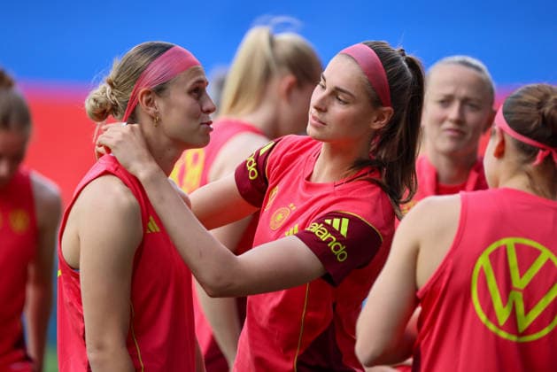 Ljubljana, Slowenien: 08.06. 2026 - Abschlusstraining des DFB Frauenteam vor dem WM-Qualifikationsspiel gegen Slowenien Im Bild: v.li. Klara Bühl Buehl (Deutschland) und Jule Brand (Deutschland) Copyright: HMBxMedia MadeleinexFantini