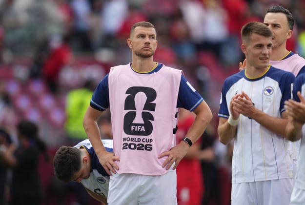 Edin Dzeko (Bosnia And Herzegovina) looks on during Canada and Bosnia and Herzegovina, Group B FIFA World Cup, WM, Weltmeisterschaft, Fussball 2026, Toronto Stadium, Toronto, Canada on June 12, 2026. Thor Wegner DeFodi Images. (Photo by DeFodi Images) -