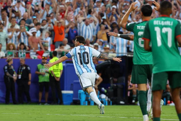 Argentina™s forward Lionel Messi celebrates after scoring the team™s first goal during the FIFA World Cup, WM, Weltmeisterschaft, Fussball 2026 Group J match between Argentina and Algeria at Kansas City Stadium on June 15, 2026 in Kansas City, Missouri. ¨(Photo by Alejandro PAGNI PHOTOxPHOTO) KANSAS CITY UNITED STATES Copyright: xALEJANDROxPAGNIx