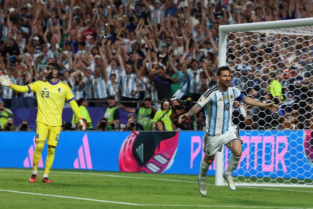 Argentina™s forward Lionel Messi celebrates after scoring the team™s second goal during the FIFA World Cup, WM, Weltmeisterschaft, Fussball 2026 Group J match between Argentina and Algeria at Kansas City Stadium on June 15, 2026 in Kansas City, Missouri. ¨(Photo by Alejandro PAGNI PHOTOxPHOTO) KANSAS CITY UNITED STATES Copyright: xALEJANDROxPAGNIx