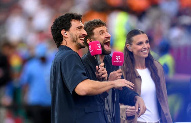 Fussball FIFA WM 2026 Vorrunde Gruppe E in Toronto Deutschland - Elfenbeinkueste 20.06.2026 Magenta TV Experten Matts Hummels (li.) mit Thomas Mueller (re.)