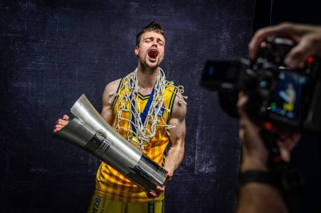 Basketball München 21.06.2026 Saison 2025 2026 EasyCredit BBL 1. Bundesliga Playoffs Finale Spiel 5 Männer, Herren FC Bayern München - Alba Berlin Alba Berlin gewinnt Spiel 5 mit 84:81 und ist Deutscher Meister 2026 Jubel Jonas Mattisseck (Alba Berlin, No.09) Shooting