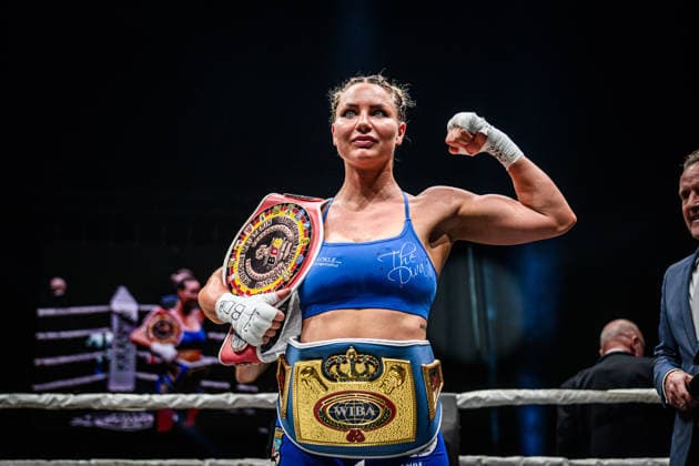 Gewinnerin des Kampfes: Maddy Mohrhardt (Deutschland) - Maddy Mohrhardt (Deutschland) Blue Corner vs. Diana Kulinova (Slowakei) Red Corner, Leichtgewicht, Fight 4 GER, Boxnacht Showdown for Legacy IV, Prime Time Promotion, MHP Arena (Ludwigsburg), Boxen, 27.06.2026 GER, Boxnacht Showdown for Legacy IV, Prime Time Promotion, MHP Arena (Ludwigsburg), Boxen, 27.06.2026 Ludwigsburg Copyright: xSandyxDinkelackerx EP_SDR