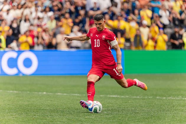 Granit Xhaka of Switzerland scores the penalty kick in penalty shootout during the FIFA World Cup, WM, Weltmeisterschaft, Fussball Round of 16 game between Switzerland and Colombia at BC Place on July 7, 2026 in Vancouver, British Colombia, Canada Copyright: xCurtisxWongx xSPPx Sportspressphoto_SPR187177