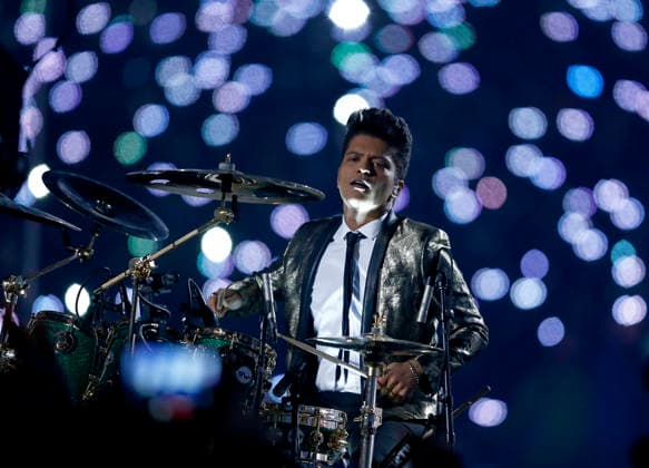 USA AMERICAN FOOTBALL SUPER BOWL Super Bowl XLVIII Denver Broncos against the Seattle Seahawks epa04053099 US Singer Bruno Mars performs during the halftime show of Super Bowl XLVIII at the MetLife Stadium in East Rutherford, New Jersey, USA, 02 February 2014. EAST RUTHERFORD United States  Copyright: xPAULxBUCKx