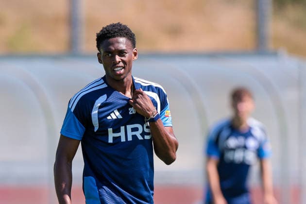 15.07.2026, Fussball, Training des FC Schalke 04. Junior Adamu (FC Schalke 04). Gelsenkirchen Trainingsgelände FC Schalke 04 NRW Deutschland xRHR-FOTO YYx Copyright: RHR-FOTOx RHR-FOTO YY