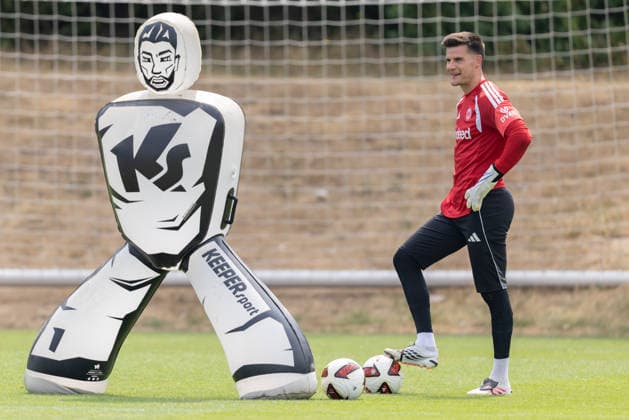 Training Eintracht Frankfurt Torwart Michael Zetterer (Eintracht Frankfurt, 23). Training von Eintracht Frankfurt am 15. Juli 2026 im Deutsche Bank Park in Frankfurt am Main., Frankfurt am Main Hessen Deutschland Deutsche Bank Park