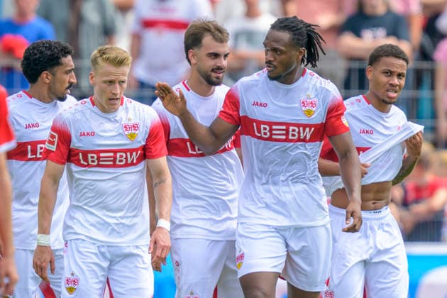 im Bild v.l.: Tor, Treffer, Jubel, Torjubel, Freude, Begeisterung, feiert, nach 0:3 durch Chris Fuehrich ( 10, VFB Stuttgart), GER, Balingen Fussball, Testspiel, TSG Balingen vs VfB Stuttgart in der Bizerba Arena Balingen, 19.07.2026, DFB DFL REGULATIONS PROHIBIT ANY USE OF PHOTOGRAPHS AS IMAGE SEQUENCES AND OR QUASI-VIDEO, Copyright: HMBxMedia UwexKoch