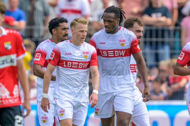 im Bild v.l.: Tor, Treffer, Jubel, Torjubel, Freude, Begeisterung, feiert, nach 0:3 durch Chris Fuehrich ( 10, VFB Stuttgart), GER, Balingen Fussball, Testspiel, TSG Balingen vs VfB Stuttgart in der Bizerba Arena Balingen, 19.07.2026, DFB DFL REGULATIONS PROHIBIT ANY USE OF PHOTOGRAPHS AS IMAGE SEQUENCES AND OR QUASI-VIDEO, Copyright: HMBxMedia UwexKoch