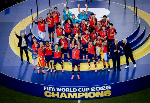 New York, USA 19th Jul 2026. Rodri lifts the trophy. Donald Trump and FIFA President Gianni Infantino watch Spain - Argentina World Cup Final Spanien - Argentinien 19.07.2026