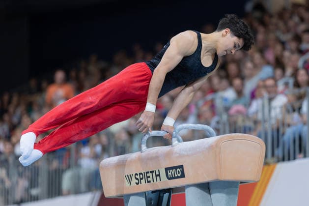 Deutsche Meisterschaften im Gerätturnen 2026, Gerätfinals Jonas Eder (MTV 1846 Ludwigsburg) bei seiner Übung im Gerätfinale am Pauschenpferd. Deutsche Meisterschaften im Gerätturnen, Gerätfinals, am 25. Juli 2026 in der ZAG-Arena in Hannover., Hannover Niedersachsen Deutschland ZAG Arena