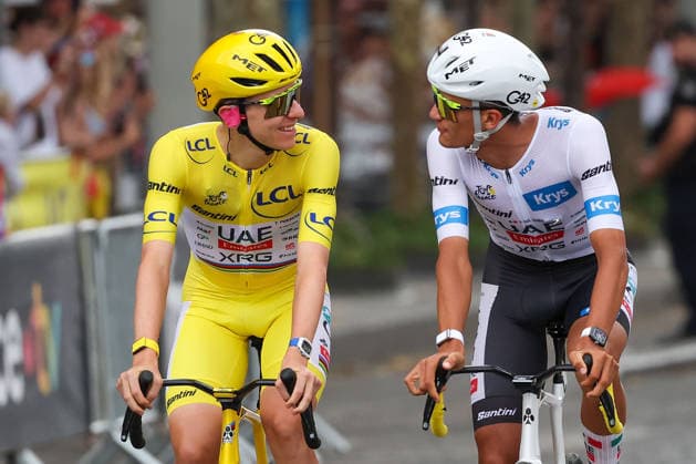 Sport Bilder des Tages Paris, France Tadej Pogacar (UAE Team Emirates XRG) (SLO) in the yellow jersey and Isaac Del Toro (MEX) (UAE Team Emirates XRG) in the white jersey the Champs-ElysÃ es, the start Stage 21 of the Tour de France 2026 from Thoiry to Paris (Champs-ElysÃ es) on July 26, 2026, in Paris, France Copyright: HMBxMedia JoaquimxFerreira