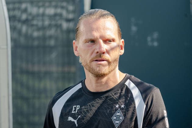 Eugen Polanski (Borussia Moenchengladbach, Trainer) auf dem Weg zum Trainingsplatz. Oeffentliches Training Borussia Moenchengladbach auf dem Trainingsgelaende am ista-Borussia Park, 1. Bundesliga, Fussball, Saison 2026 2027, 30.07.2026 oeffentliches Training Borussia Moenchengladbach, 1. Bundesliga, Saison 2026 2027, 30.07.2026 Moenchengladbach Copyright: xEibner-Pressefoto ThomasxHaeslerx EP_THR
