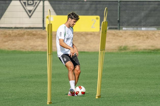 Giovanni Reyna (Borussia Moenchengladbach, 13) bei Passuebungen. Oeffentliches Training Borussia Moenchengladbach auf dem Trainingsgelaende am ista-Borussia Park, 1. Bundesliga, Fussball, Saison 2026 2027, 30.07.2026 oeffentliches Training Borussia Moenchengladbach, 1. Bundesliga, Saison 2026 2027, 30.07.2026 Moenchengladbach Copyright: xEibner-Pressefoto ThomasxHaeslerx EP_THR